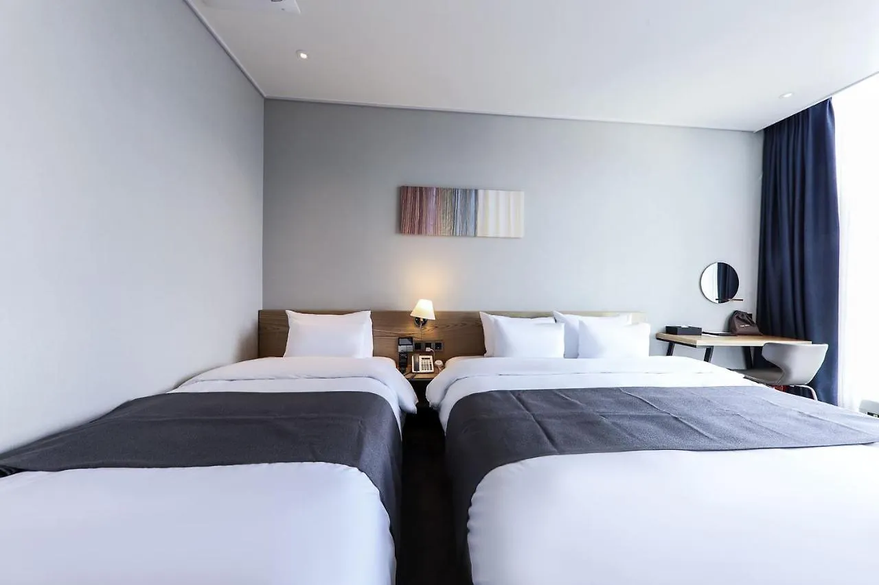Ocean The Point Hotel Busan 2*,